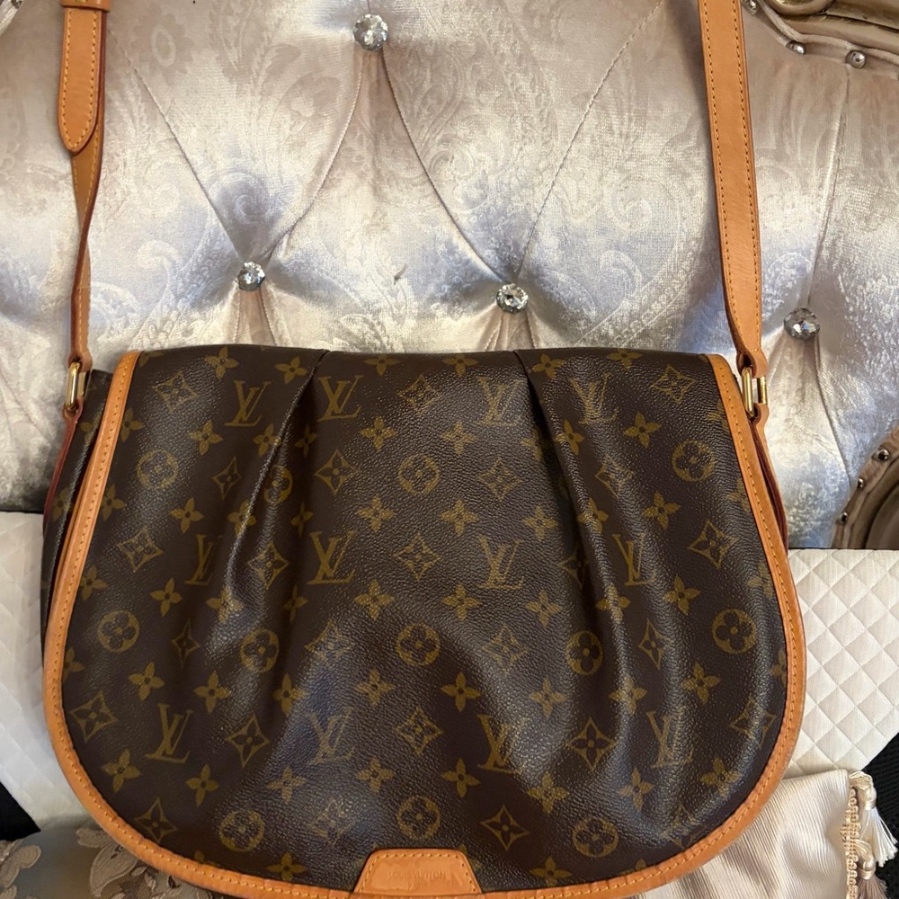 Louis Vuitton Monogram Canvas Saddle Crossbody in Brown and Tan